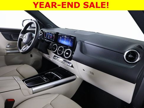 Used 2025 Mercedes-Benz GLA 250 4MATIC image 45