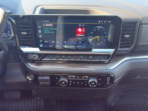 Used 2024 Chevrolet Silverado 2500 LT w/ All Star Edition AWD/4WD image 17