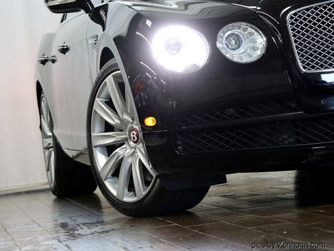 Used 2018 Bentley Flying Spur V8 image 5