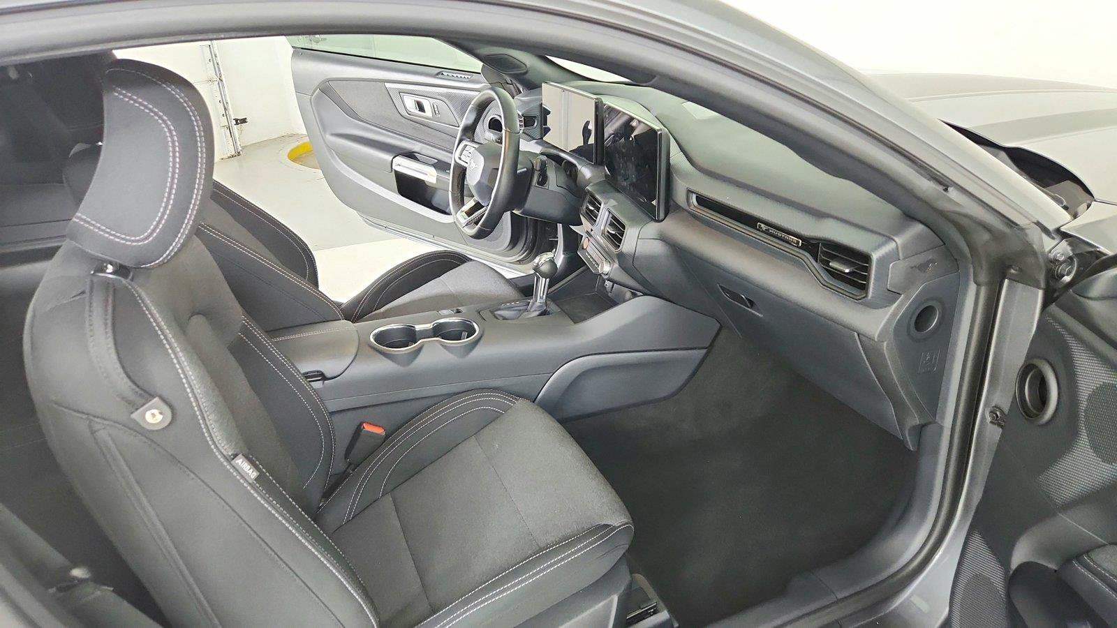 Used 2025 Ford Mustang Coupe RWD image 21