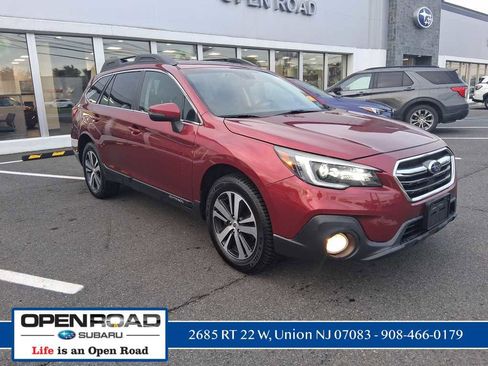 Used 2018 Subaru Outback 3.6R Limited AWD/4WD image 1