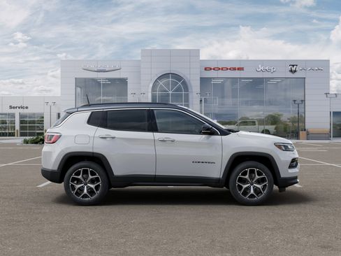 New 2026 Jeep Compass Limited image 21