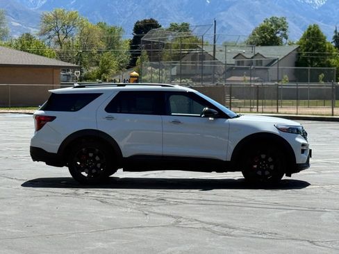 Used 2023 Ford Explorer ST w/ Equipment Group 401A AWD/4WD image 4