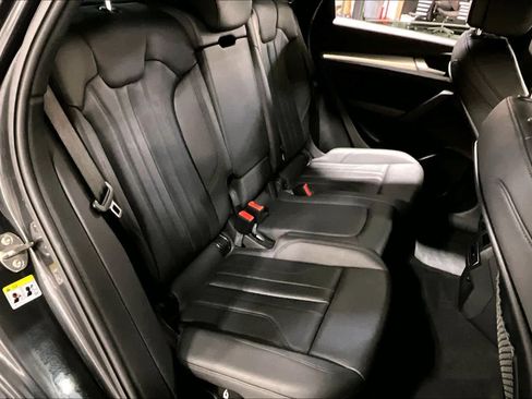 Used 2020 Audi Q5 2.0T Premium image 17