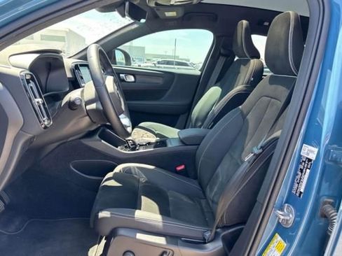 Used 2023 Volvo C40 P8 Recharge Plus AWD/4WD image 5