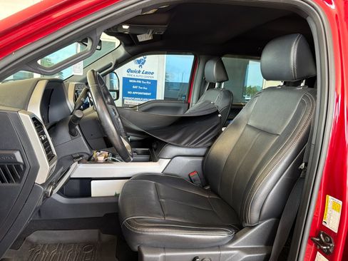 Used 2022 Ford F250 Lariat w/ Black Appearance Package AWD/4WD image 18