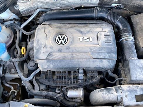 Used 2017 Volkswagen Beetle 1.8T S image 31