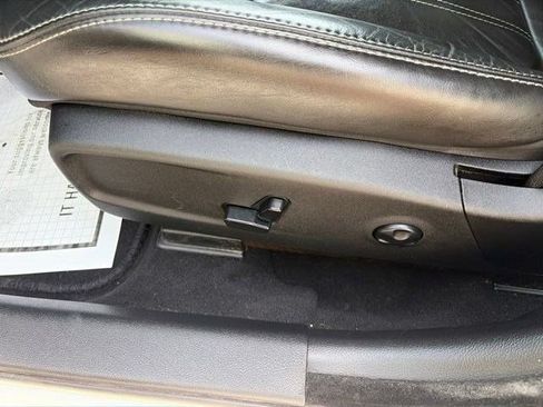 Used 2020 Chrysler 300 S RWD image 12