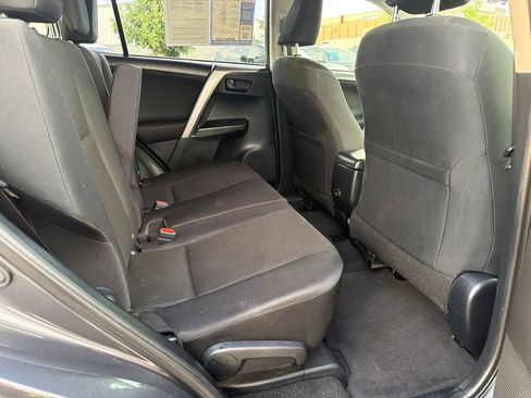 Used 2017 Toyota RAV4 LE FWD image 14