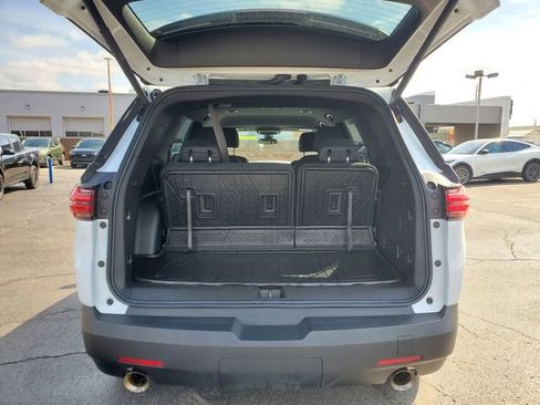 Used 2023 Chevrolet Traverse LT image 26