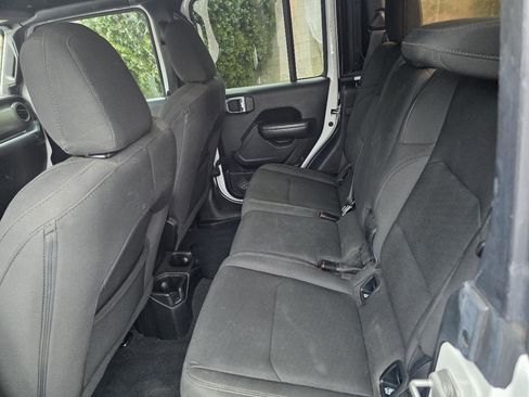 Used 2020 Jeep Gladiator Sport w/ Quick Order Package 24S image 12