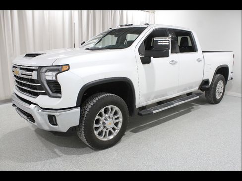 Certified 2024 Chevrolet Silverado 2500 LTZ w/ LTZ Convenience Package AWD/4WD image 3
