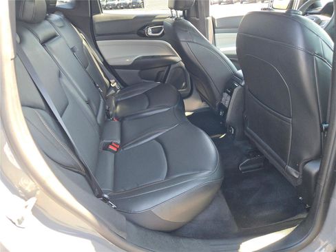 Certified 2023 Jeep Compass Limited AWD/4WD image 11