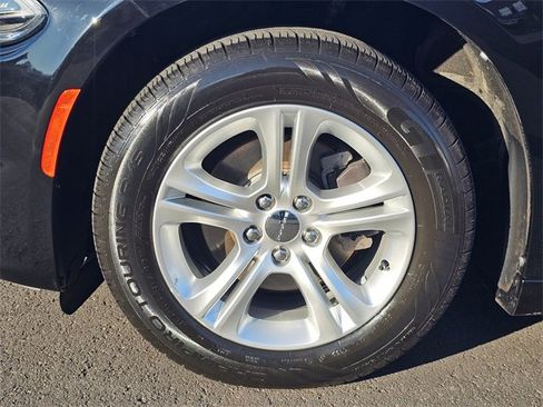 Used 2021 Dodge Charger SXT w/ Leather Interior Group image 8