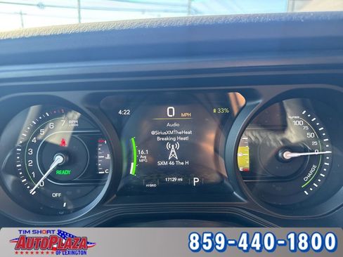 Used 2025 Jeep Wrangler Unlimited Rubicon 4xe w/ Convenience Group AWD/4WD image 4