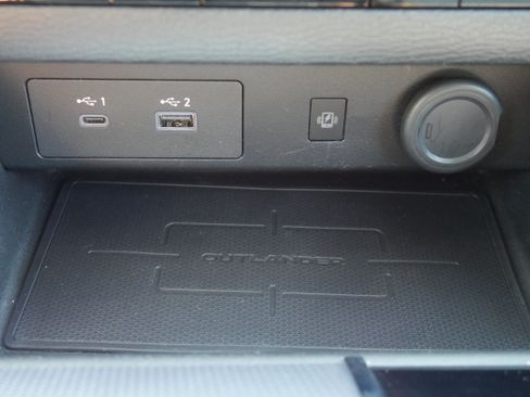 Used 2024 Mitsubishi Outlander SEL AWD/4WD image 25