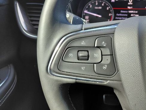 Used 2023 Buick Envision Essence w/ Sport Touring Package AWD/4WD image 28