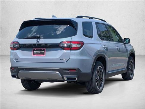 New 2026 Honda Pilot image 2