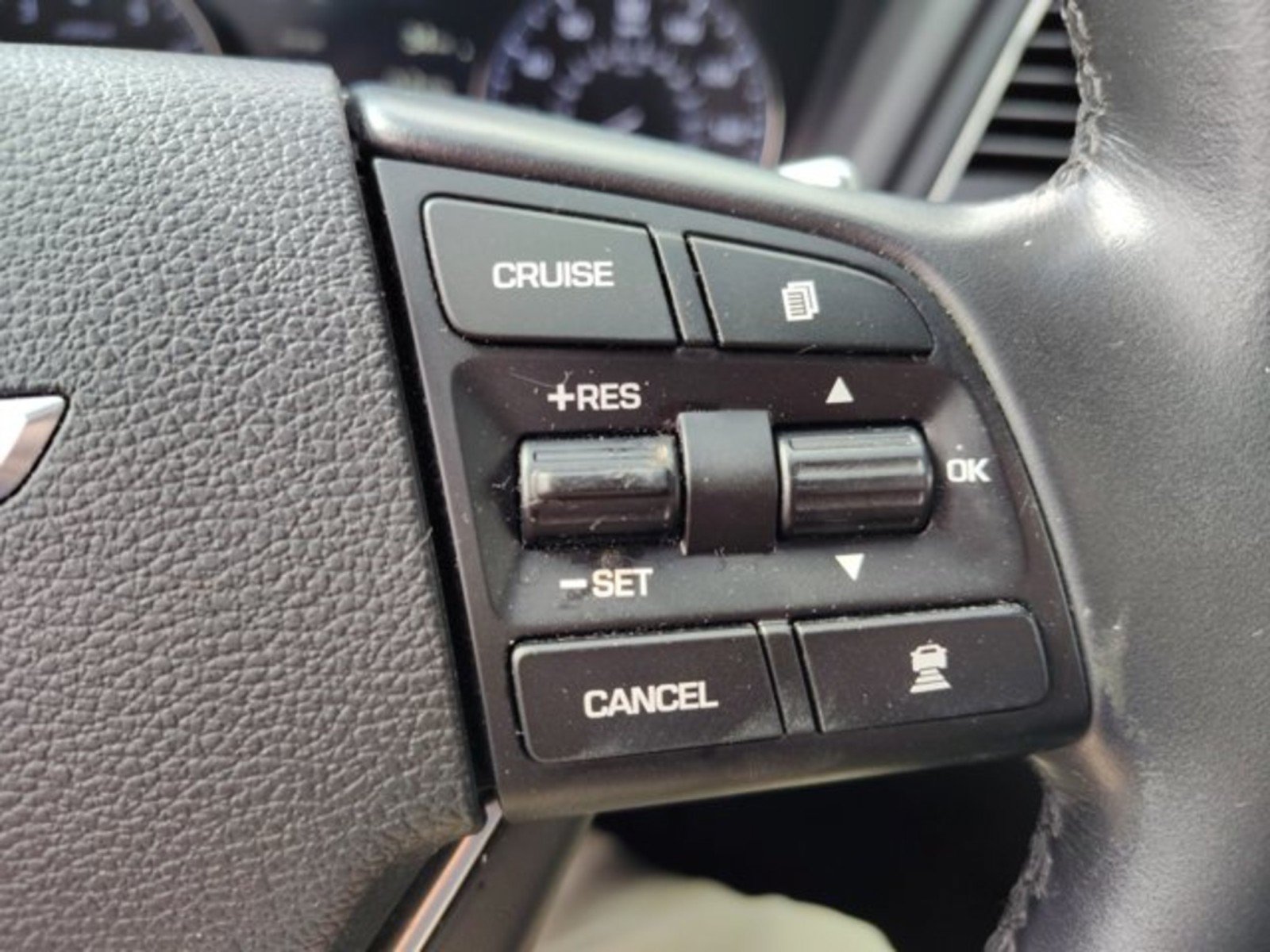 Used 2015 Hyundai Genesis 5.0 RWD image 27