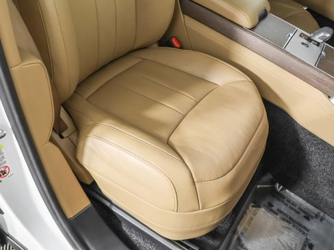 Used 2024 Land Rover Range Rover Long Wheelbase SE image 50