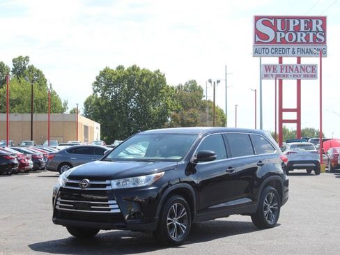 Used 2019 Toyota Highlander LE image 7