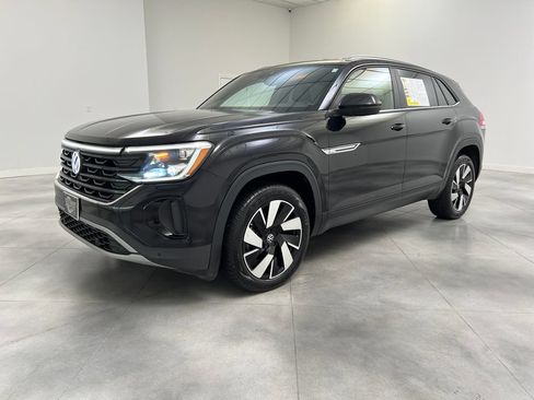 Used 2024 Volkswagen Atlas Cross Sport SE AWD/4WD image 4