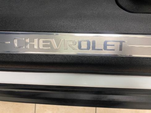 Used 2024 Chevrolet Suburban LT w/ Luxury Package AWD/4WD image 15