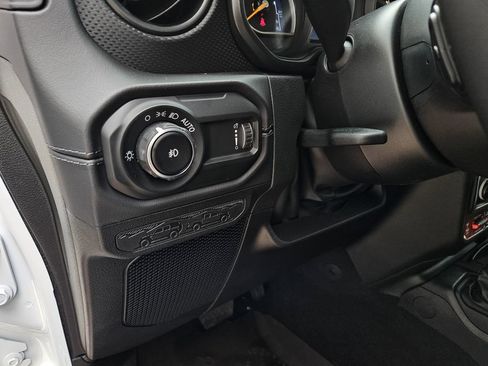 New 2026 Jeep Wrangler Unlimited Rubicon AWD/4WD image 16