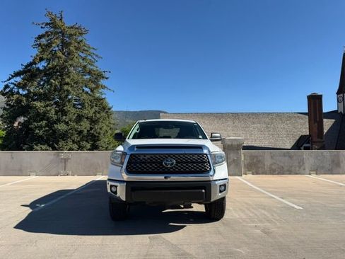 Used 2019 Toyota Tundra SR5 w/ Convenience Package AWD/4WD image 5