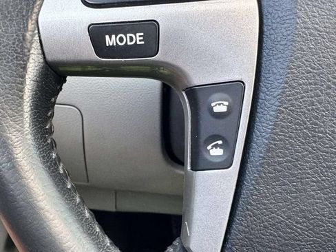 Used 2013 Toyota Highlander Limited AWD/4WD image 23