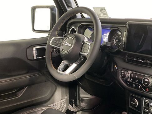 Used 2024 Jeep Wrangler Sahara w/ Technology Group image 10
