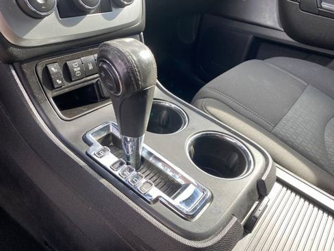 Used 2016 GMC Acadia SLE image 12