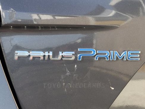 Used 2022 Toyota Prius Prime LE FWD image 9