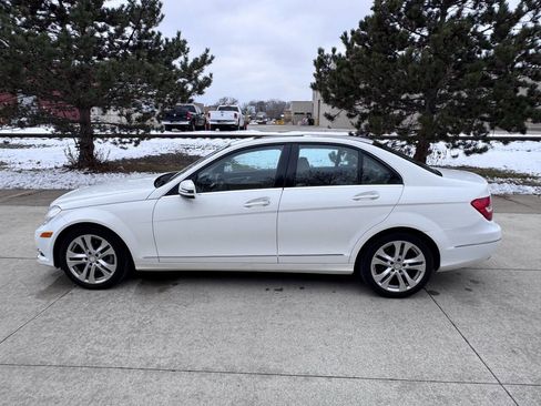 Used 2013 Mercedes-Benz C 250 Sedan image 2