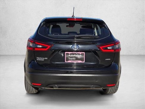 Used 2021 Nissan Rogue Sport S image 7