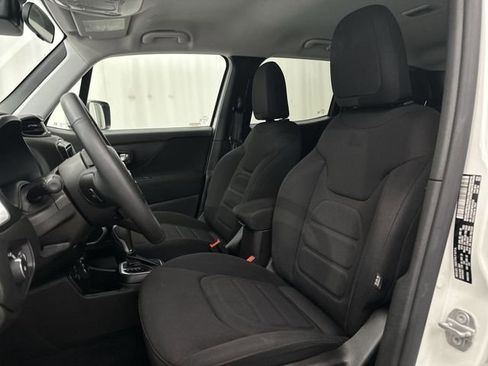 Used 2021 Jeep Renegade Latitude image 16