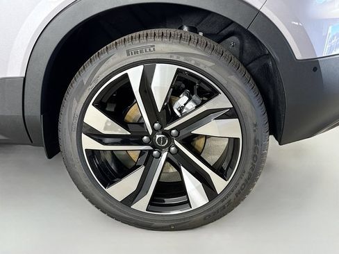 Certified 2026 Volvo XC40 B5 Ultra w/ Climate Package AWD/4WD image 32