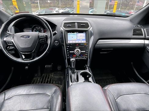 Used 2018 Ford Explorer Sport w/ Equipment Group 401A image 14