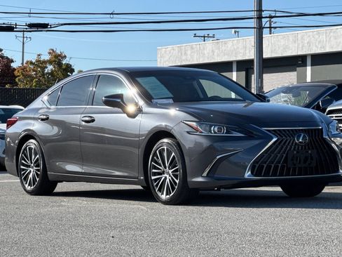 Used 2024 Lexus ES 350 w/ Premium Package FWD image 7
