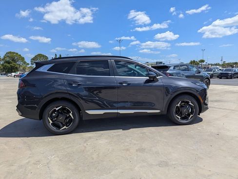 New 2026 Kia Sportage EX FWD image 9