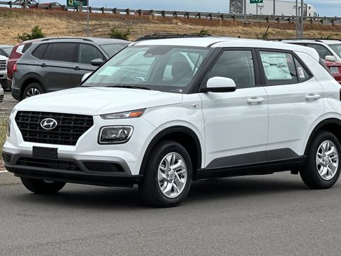 Used 2026 Hyundai Venue SE FWD image 7