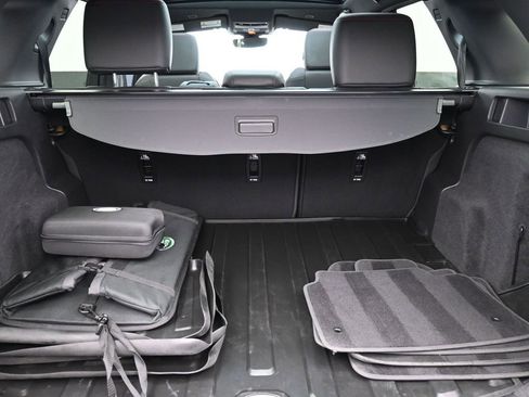 Used 2023 Land Rover Discovery Sport S R-Dynamic image 21