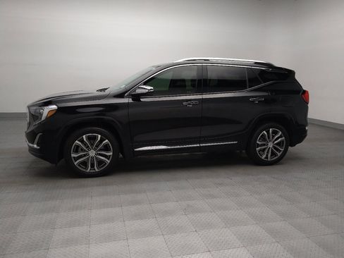 Used 2020 GMC Terrain Denali w/ Denali Premium Package FWD image 2