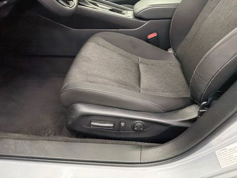 Used 2023 Honda Accord EX image 10