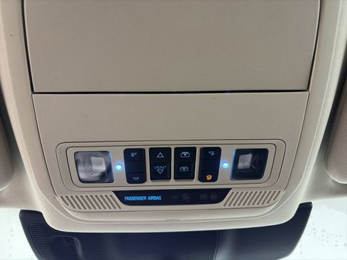 Used 2023 Ford Explorer XLT w/ Equipment Group 202A image 33