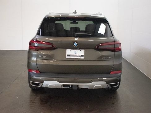 Used 2022 BMW X5 xDrive40i w/ Premium Package AWD/4WD image 5
