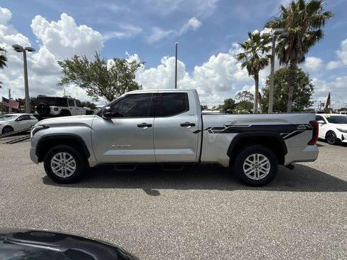 Used 2022 Toyota Tundra SR5 w/ SR5 Convenience Package RWD image 7