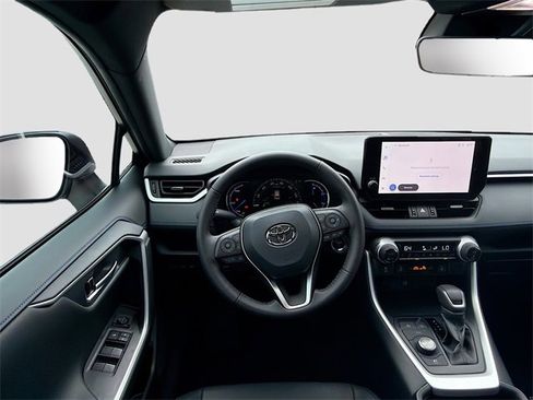Used 2024 Toyota RAV4 XSE image 17