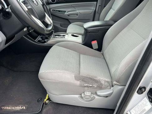 Used 2013 Toyota Tacoma 4x4 Access Cab V6 w/ SR5 Pkg image 15