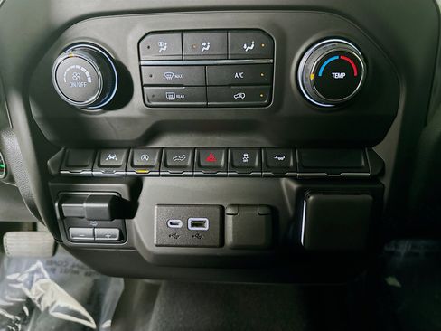 Used 2023 Chevrolet Silverado 1500 Custom image 22